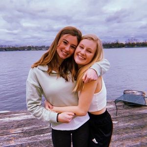 Meet your Posher, Caroline